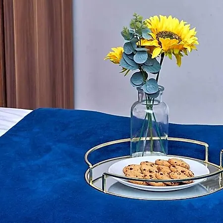 Centre | 2 Bed Group W/ Balcony & Parking Ξενοδοχείο Λιντς